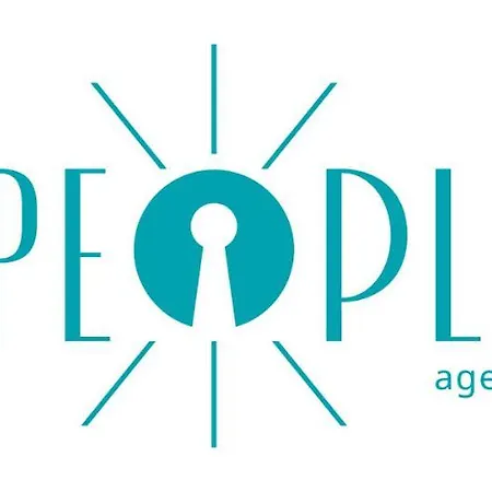 Flamenco, Solo A 40 Metros De La Playa