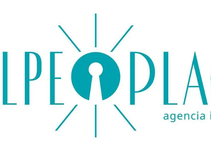 Flamenco, Solo A 40 Metros De La Playa